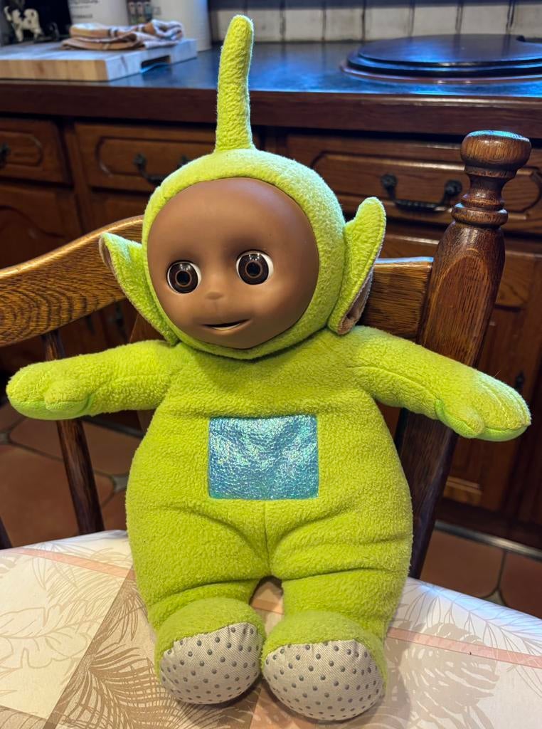 Grote sprekende/zingende Teletubbie 36 cm., Enlèvement ou Envoi, Overige karakters, Autres marques, Moyen (20 à 80 cm)