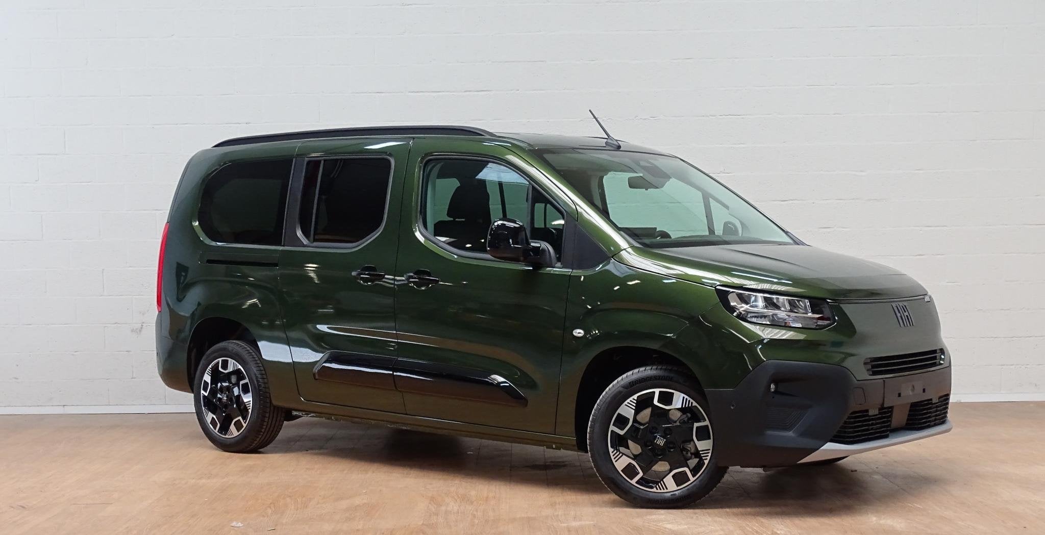 Fiat Qubo L 1.5 BlueHDI 130 S&S AT La Prima Long 7 seats gps, Zwart, 4 cilinders, 1535 kg, 7 zetels