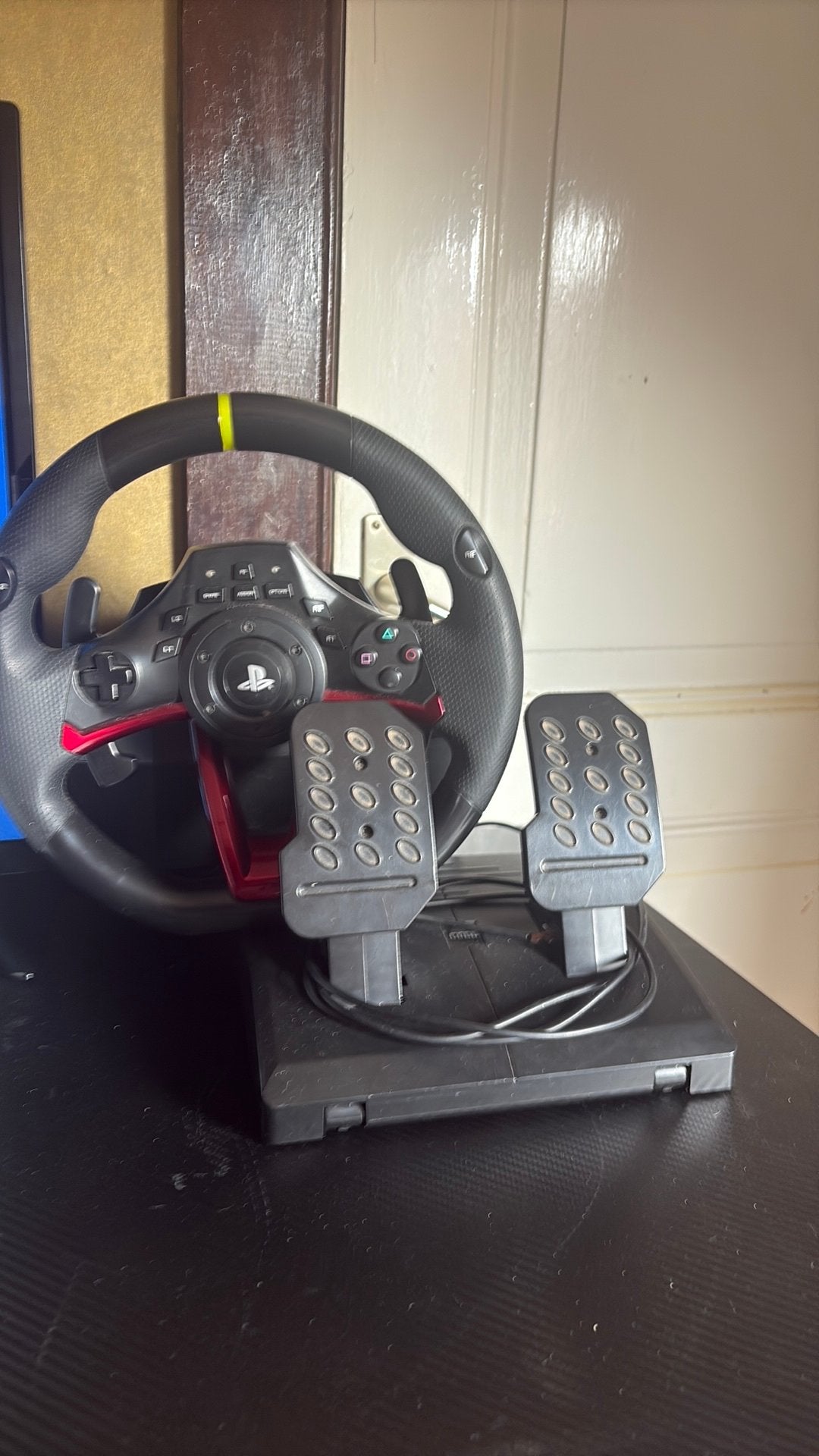 Volant pc ou ps4 neuf presque jamais utiliser, Consoles de jeu & Jeux vidéo, Enlèvement, Comme neuf