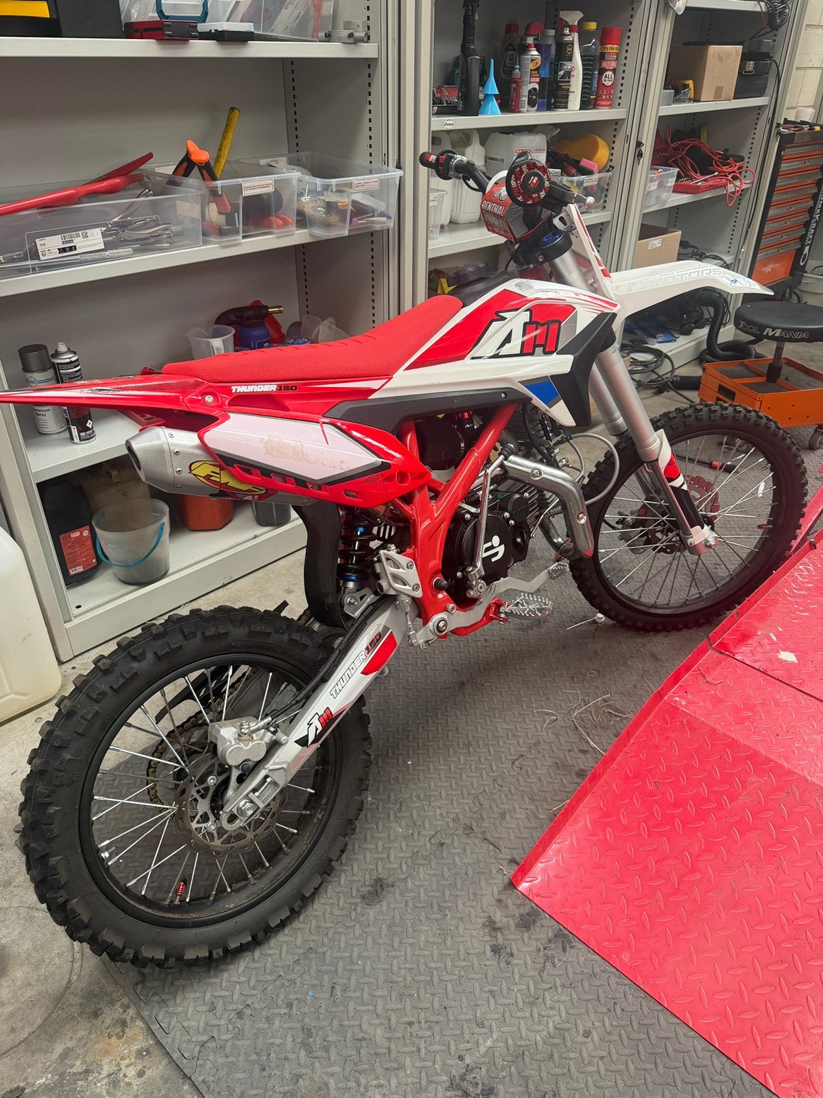 Apollo crossmotor met YX170 race motorblok weinig gebruikt, Fietsen en Brommers, 170 cc, Zo goed als nieuw, 4 versnellingen, Ophalen