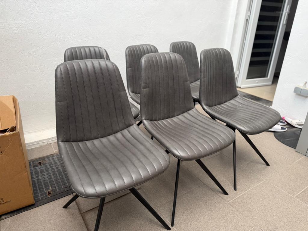 6 chaises salle a manger 100€ a emporter ! Urgent, Maison & Meubles, Gris, Enlèvement, Cuir, Cinq, Six Chaises ou plus