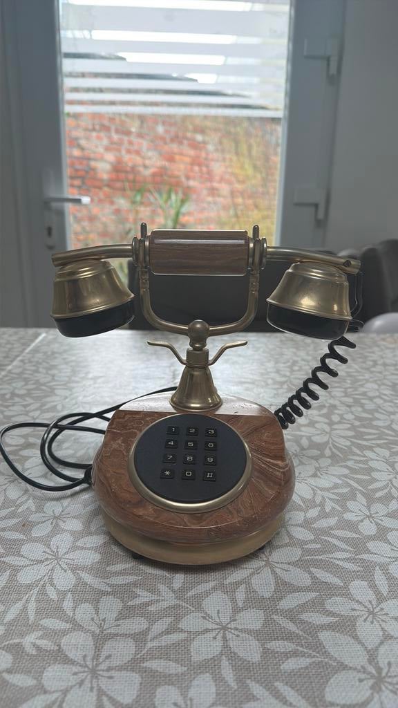 Huis telefoon, Ophalen