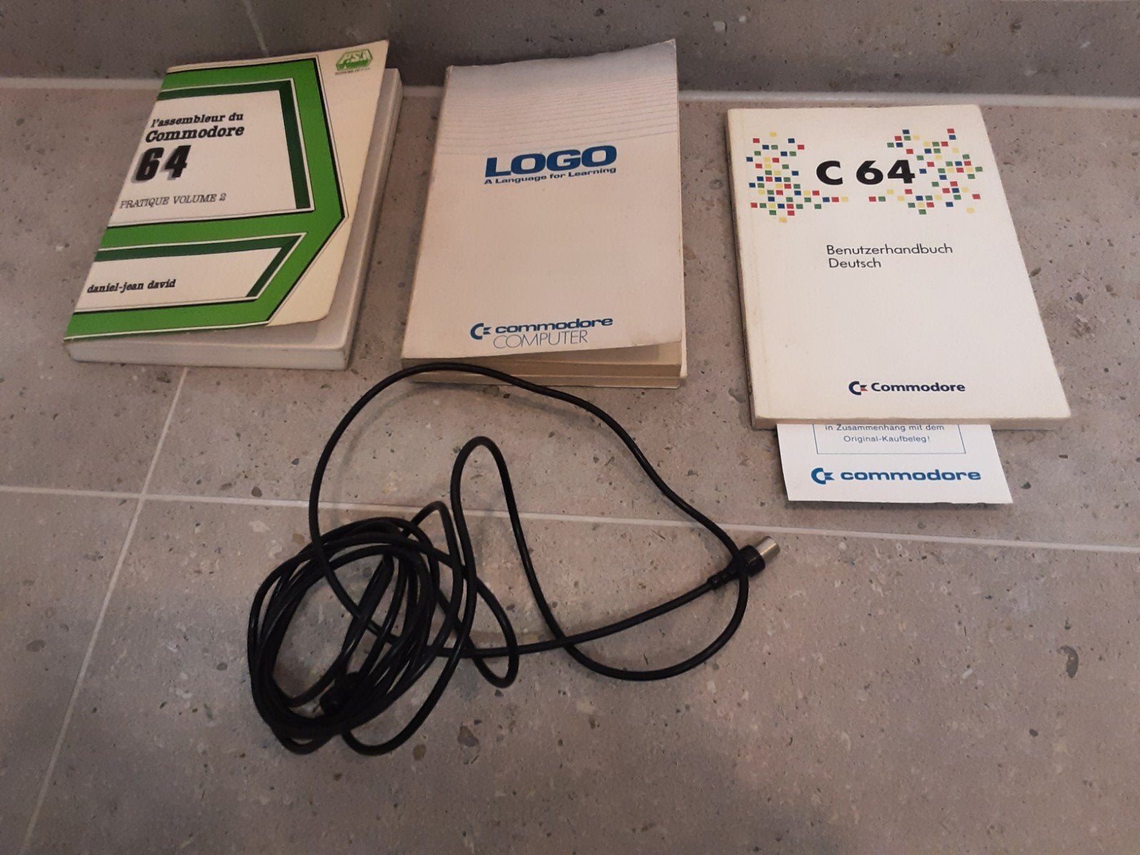 Commodore 64 reference boeken en coax kabel, Computers en Software, Ophalen of Verzenden, Commodore 64