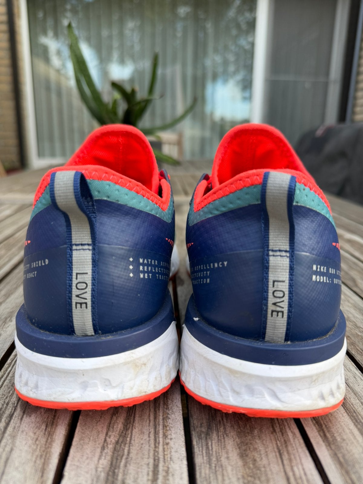 NIKE ODYSSEY REACT MT 42, Sports & Fitness, Enlèvement ou Envoi, Comme neuf, Chaussures, Nike
