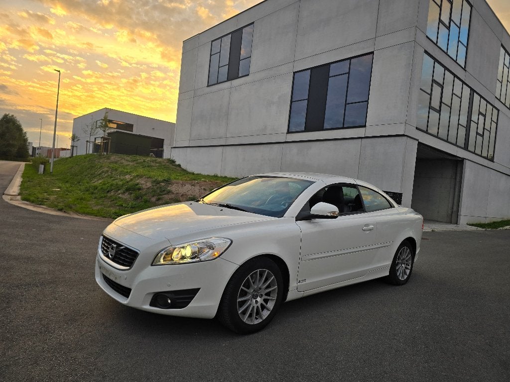 Volvo c70 2.0 D3 - 101 000 km - 03/2012 - Full Service book, Autos, Cuir, Euro 5, 110 kW, Entreprise