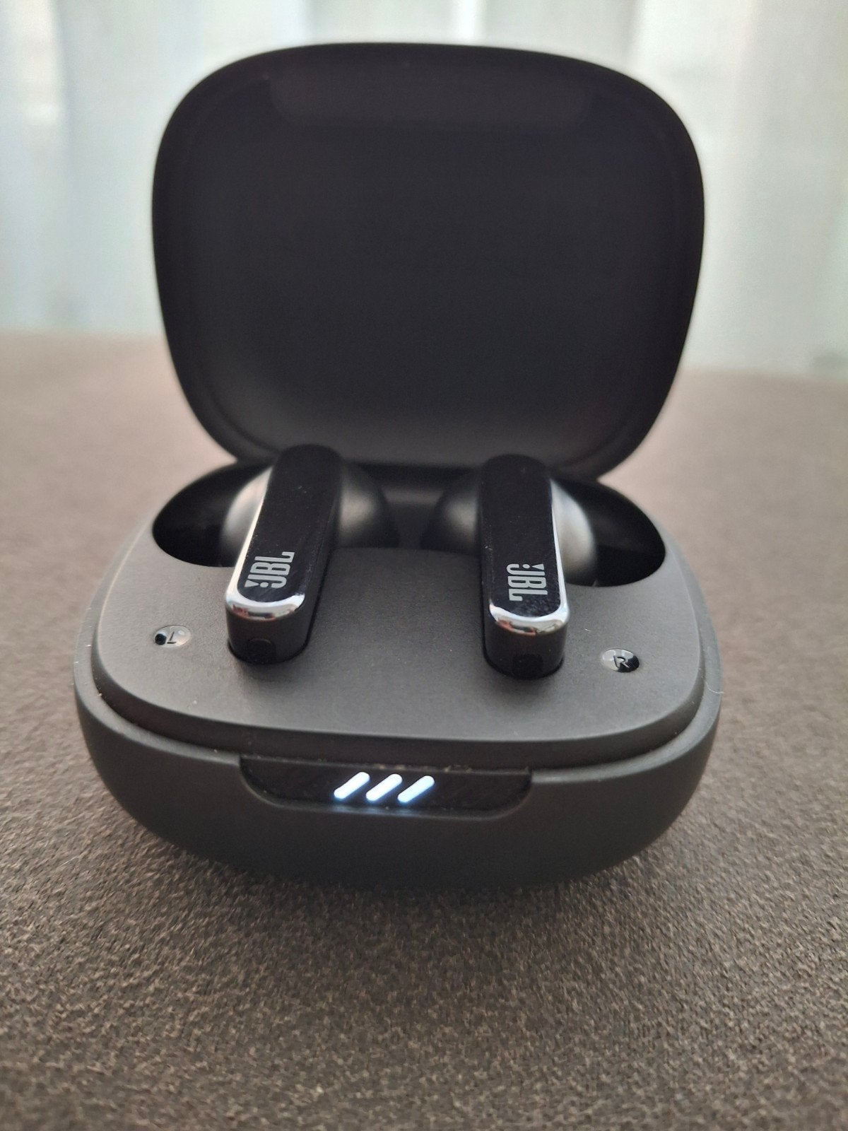 jbl live pro 2 airpots, Neuf, Indicateur de batterie, Intra-auriculaires (In-Ear), Noir