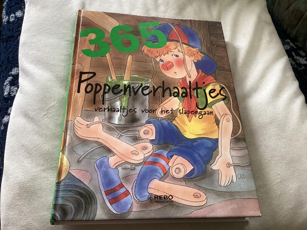 365 Poppenverhaaltjes voor het slapengaan, Boeken, Kinderboeken | Kleuters, Ophalen of Verzenden