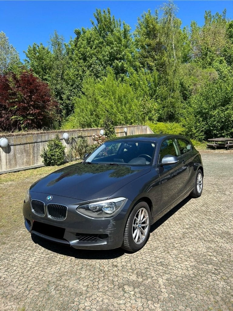 BMW 114d (F21) 2013 – 140.000 km – Diesel – Manueel – Euro 5, Auto's, Zwart, 4 cilinders, Sound system, Alcantara