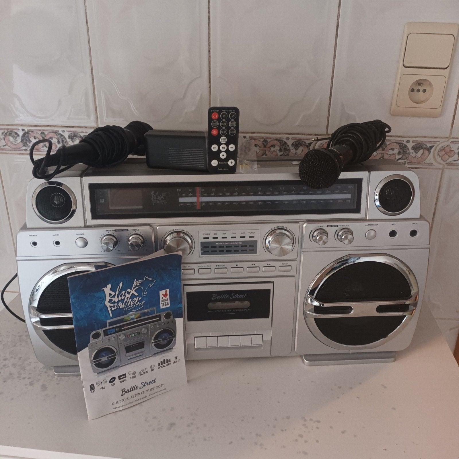 1 volledig Battle Street hifi-radiostereosysteem, Audio, Tv en Foto, Stereoketens, Ophalen, Zo goed als nieuw, Draagbaar