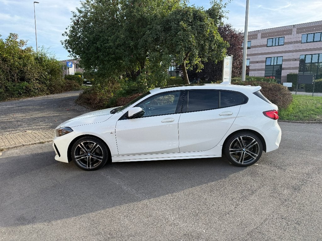 BMW 118iA M Sport - Alpinweiss, Achat, Entretenue par le concessionnaire, Noir, 5 portes