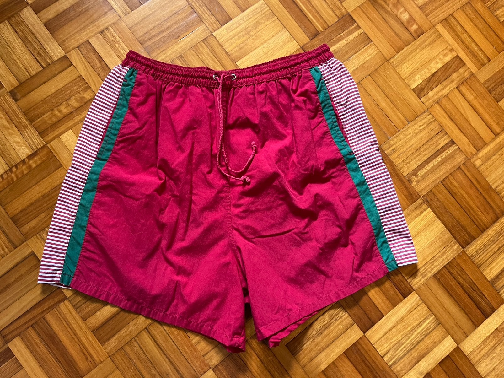 Rode met groene zwembroek xxl, Ophalen of Verzenden, Maat 56/58 (XL), Rood, Zwemshort