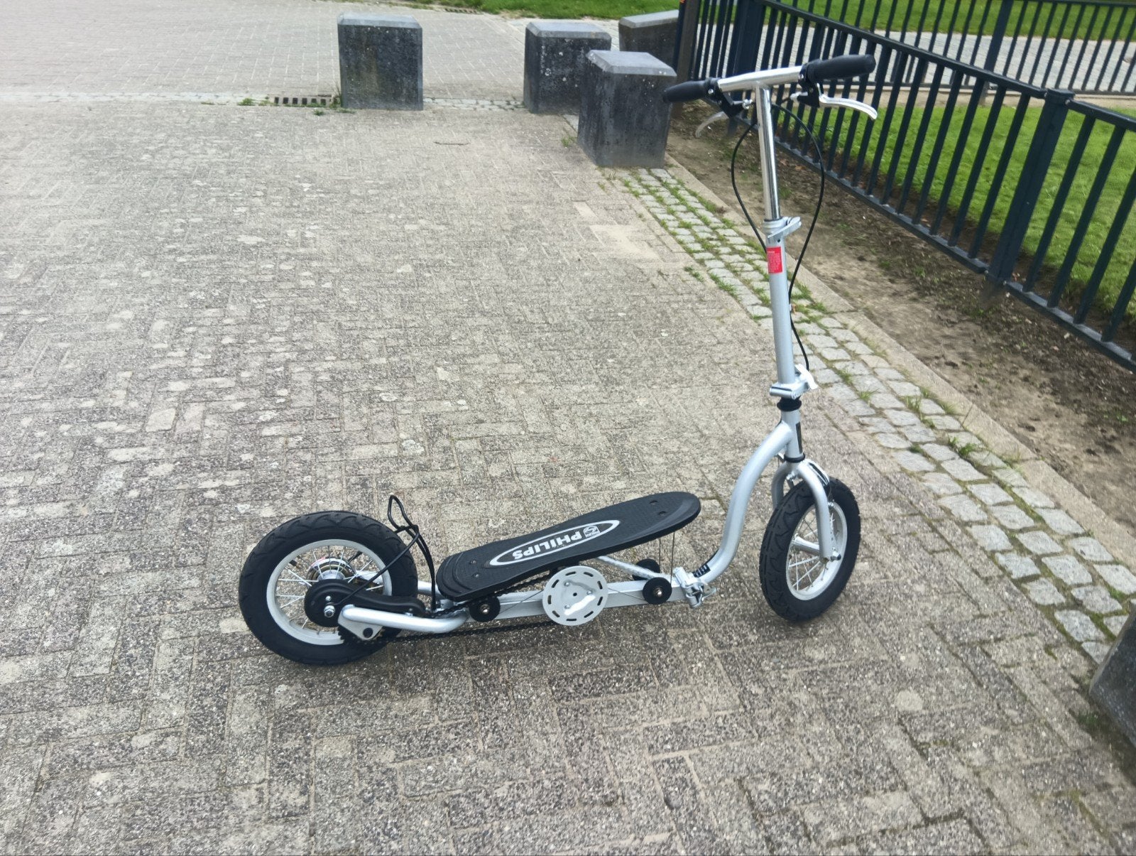 Step Phillips, Fietsen en Brommers, Ophalen, Zo goed als nieuw, Gewone step, Phillips