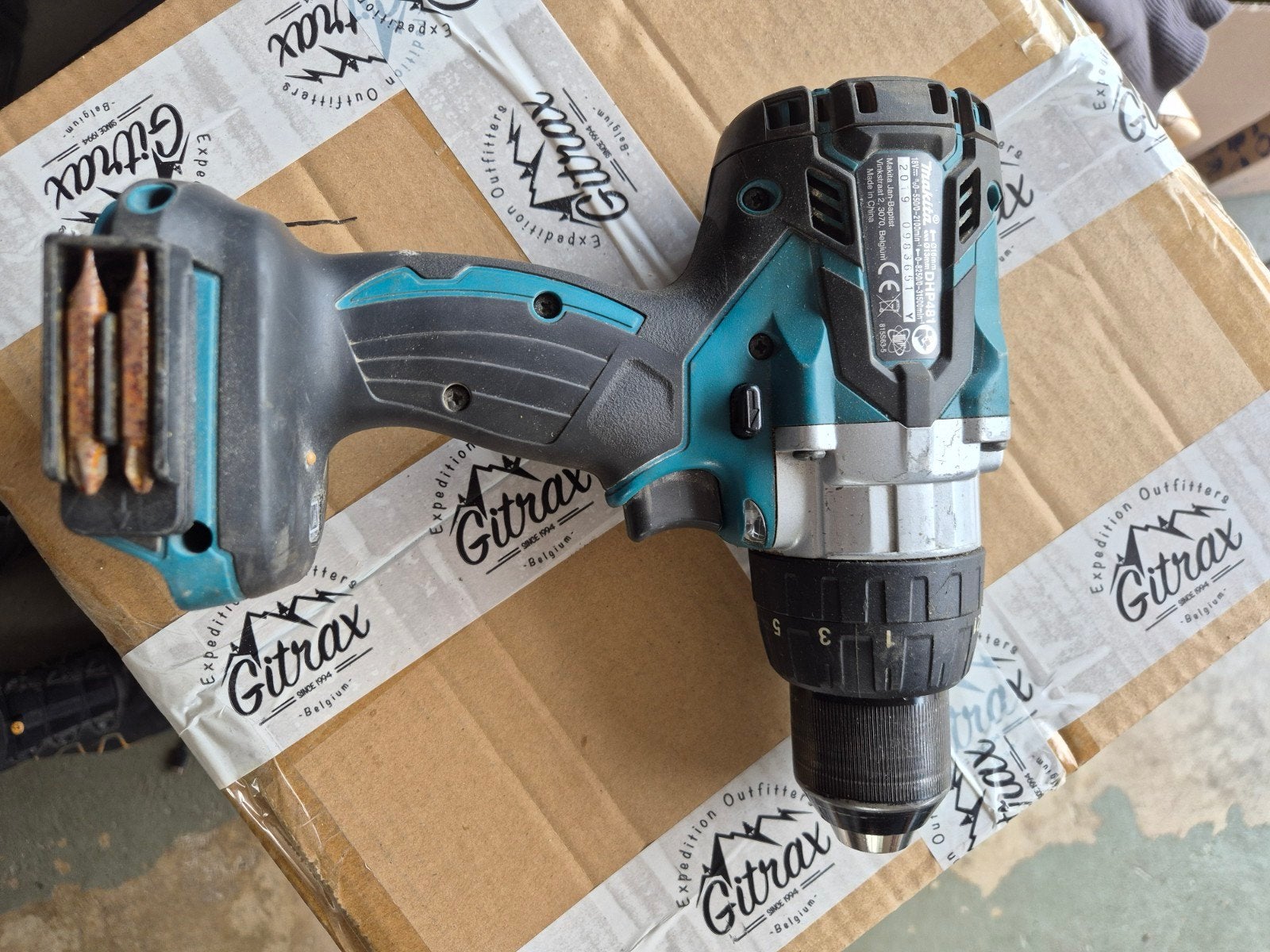 Makita DHP481 en Makita DTD153, Ophalen