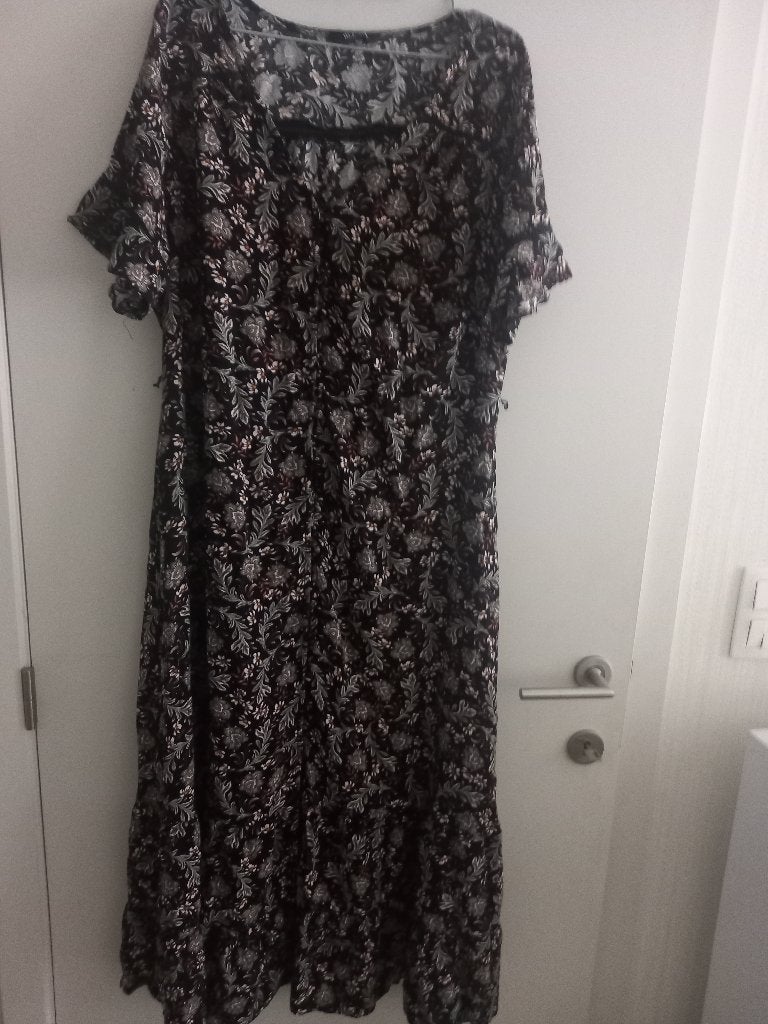 Robe fleurie 46 ms mode so, ANDERE, Taille 46/48 (XL) ou plus grande, Autres couleurs, Comme neuf