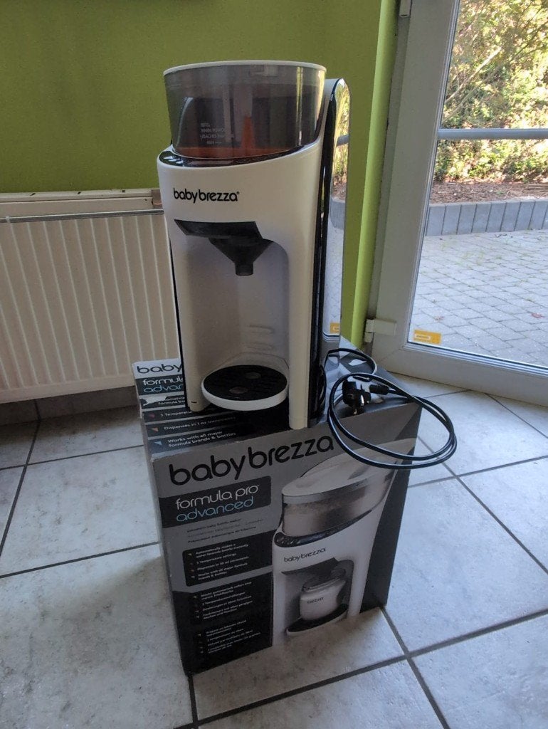 Baby Brezza Formula Pro Advanced (Modèle FRP0046EU), Préparateur de biberons, Sans BPA, Enlèvement, Utilisé