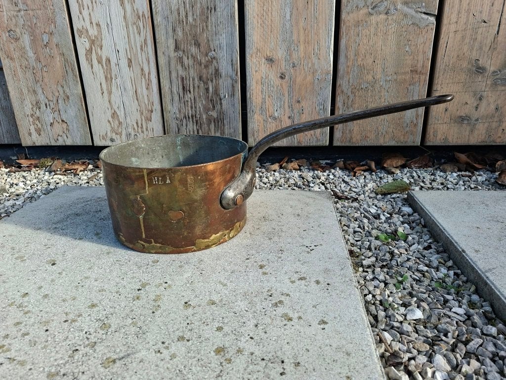 Antiek koperen pot, Enlèvement, Cuivre
