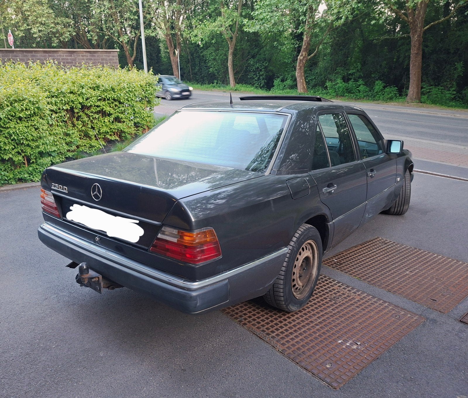 Mercedes-Benz W124 250D uit 1993, foto 3