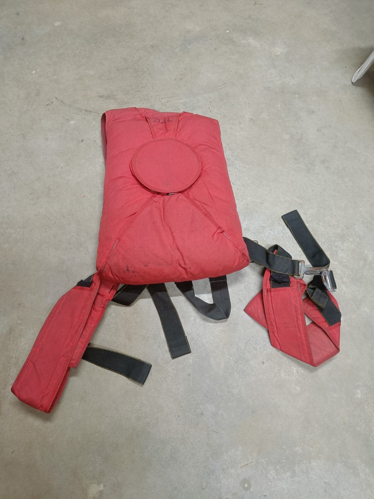nood valscherm parachute, Enlèvement