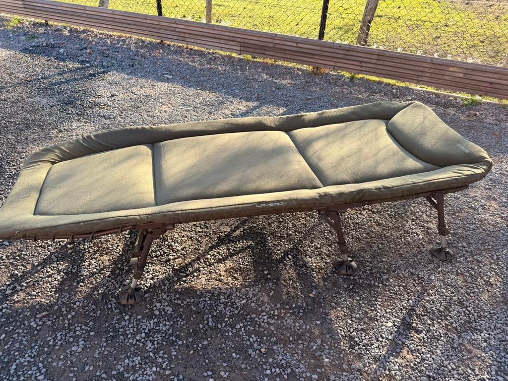 2 bedchairs karpervissen, Ophalen, Zo goed als nieuw