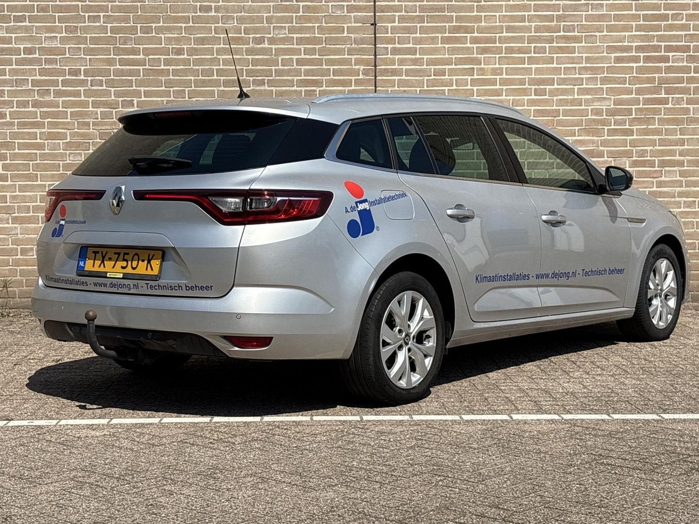 Renault Megane Estate 1.3 TCe Limited | € 5.450,- NETTO! | C, Zwart, 124 g/km, Bedrijf, Parkeersensor