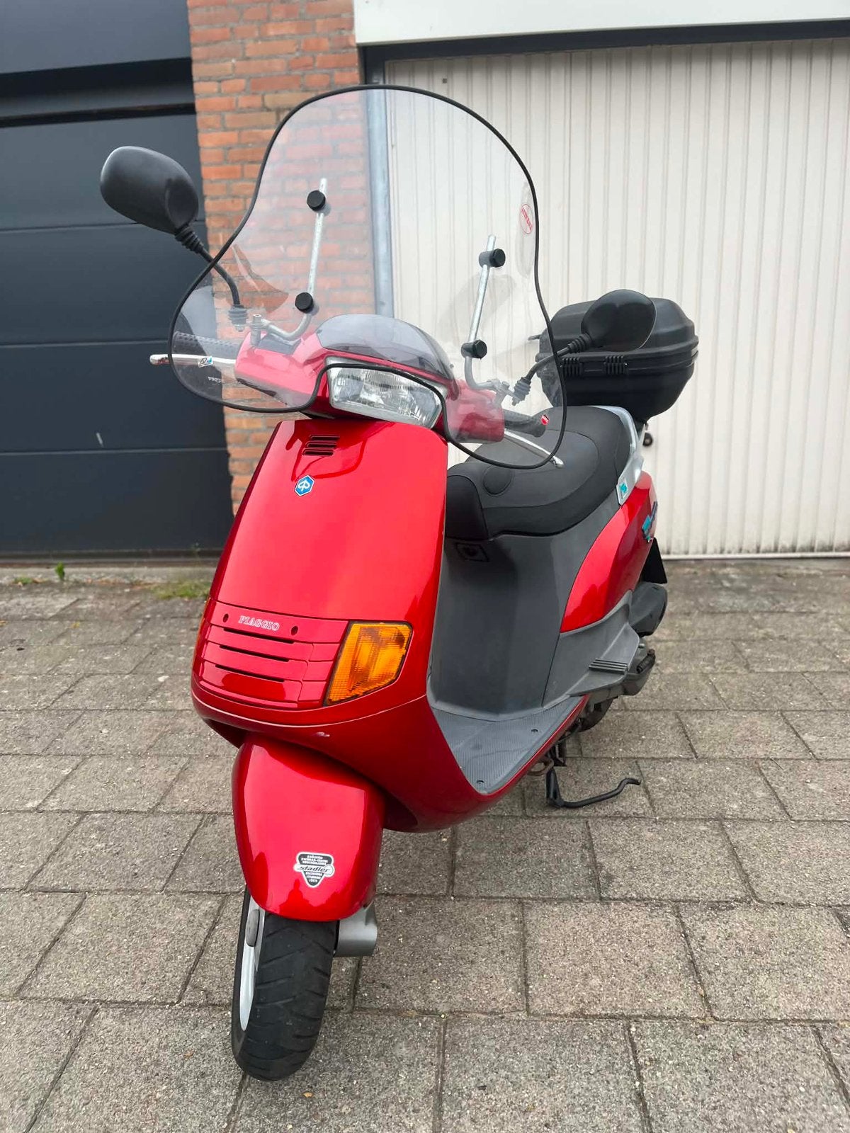 Piaggio skr 125, Ophalen, Zo goed als nieuw