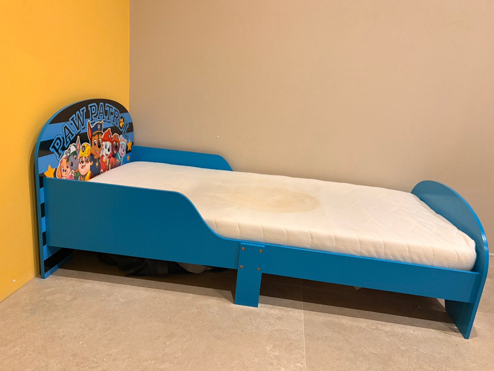 Bedje paw patrol + matras, Ophalen, Gebruikt, Matras