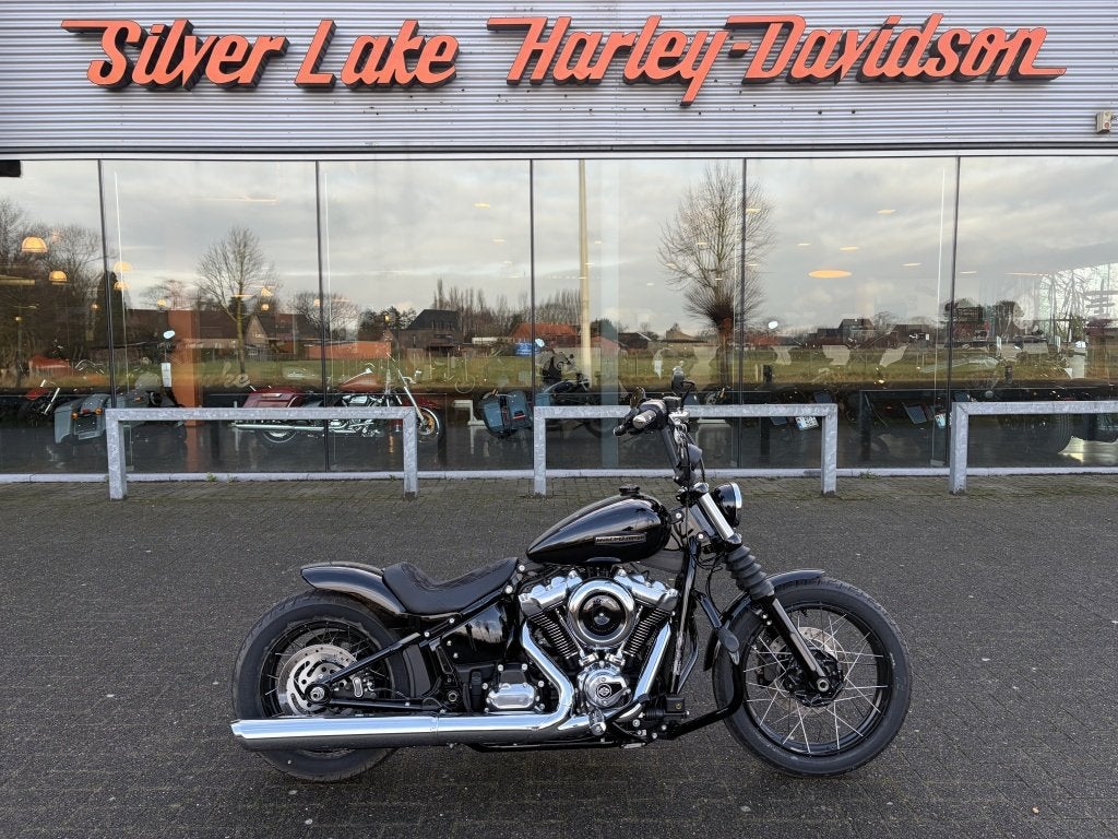 Harley-Davidson Softail Street Bob met Thunderbike rearfende, Motoren, Motoren | Harley-Davidson, Overig, 1923 cc