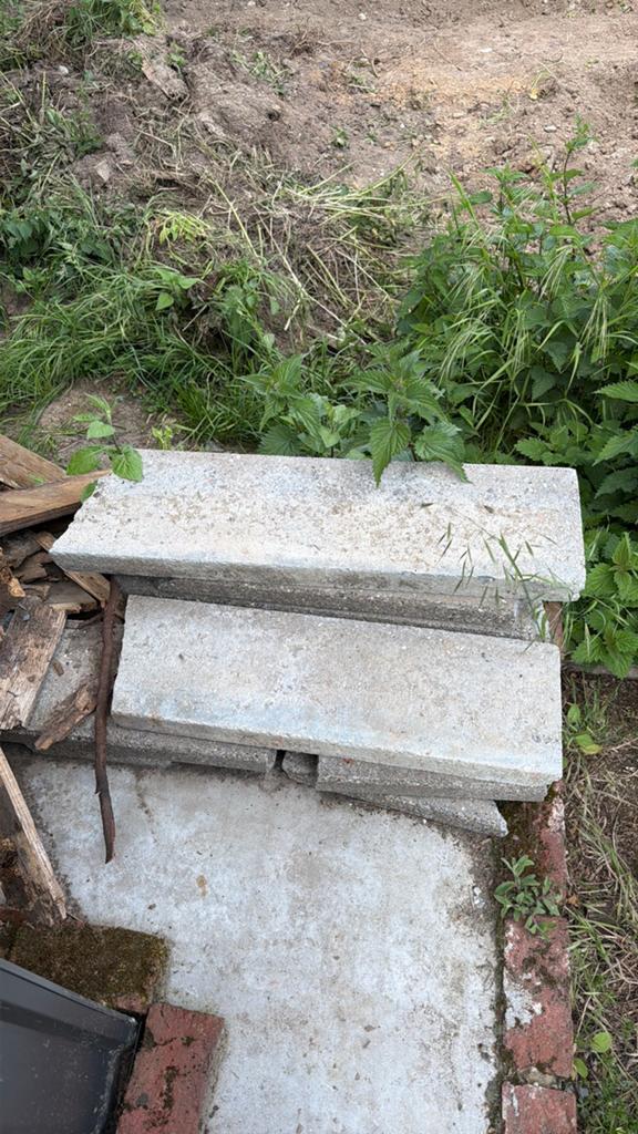 Gratis resten boordstenen, Tuin en Terras, Bielzen en Borduren, Ophalen, Gebruikt