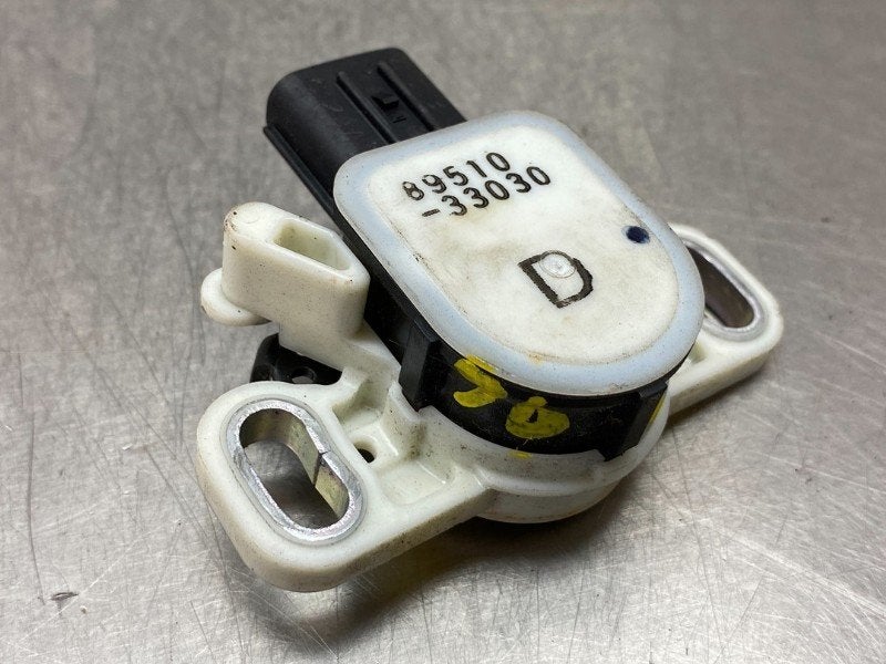 CAPTEUR DIVERS Toyota Yaris III (P13) (|8951033030|), Utilisé, Toyota
