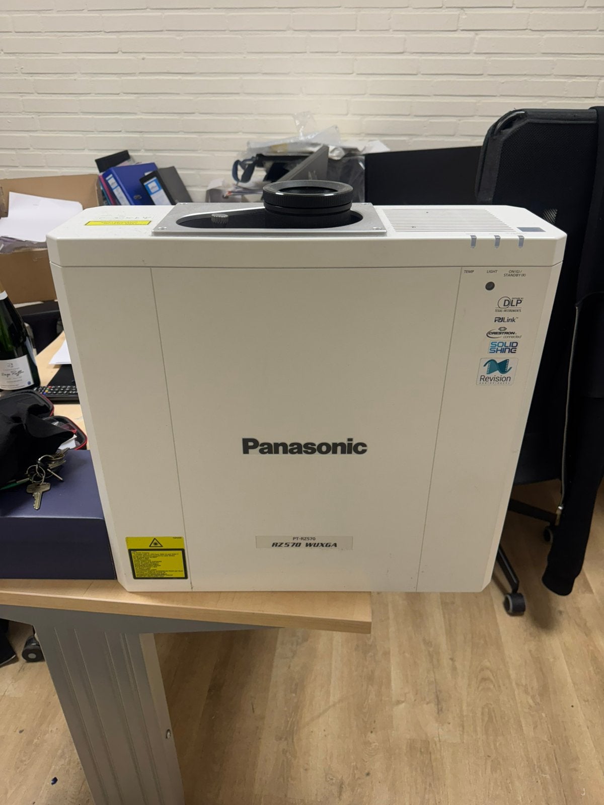Panasonic beamer, Audio, Tv en Foto, Ophalen, Zo goed als nieuw
