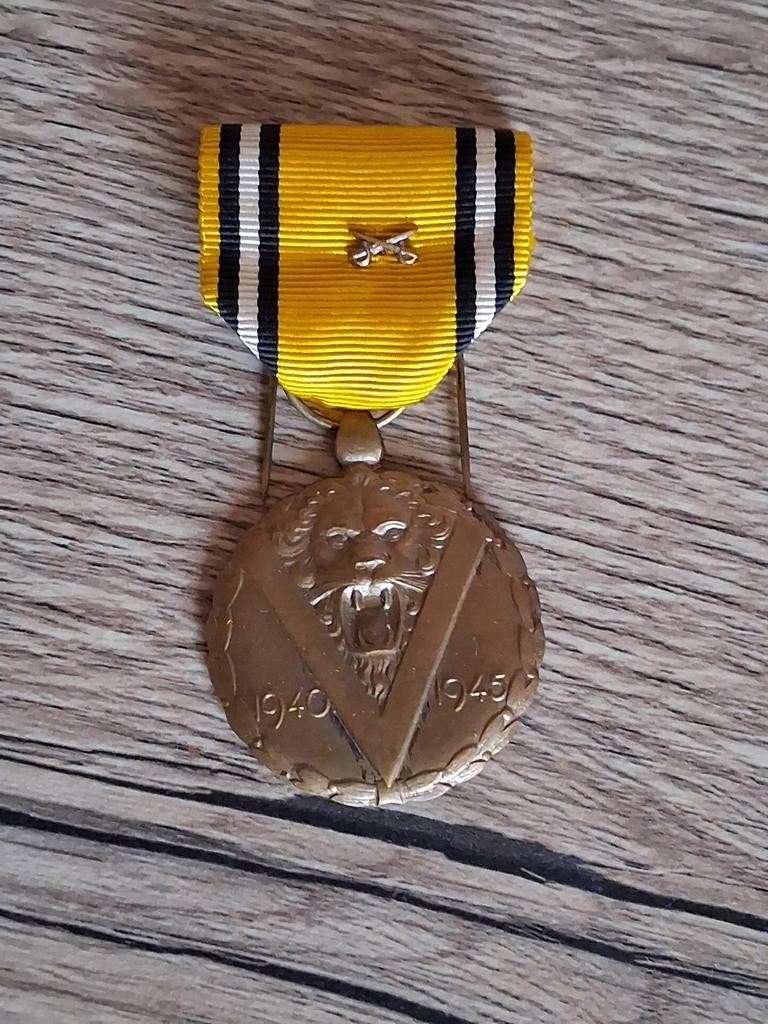 Herinneringsmedaille WO II, Verzamelen, Verzenden