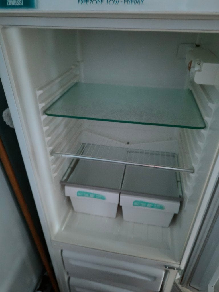 Ijskast Zanussi ZFK 18/8R, Elektronische apparatuur, Koelkasten en IJskasten, Ophalen, Gebruikt, 200 liter of meer, Met aparte vriezer
