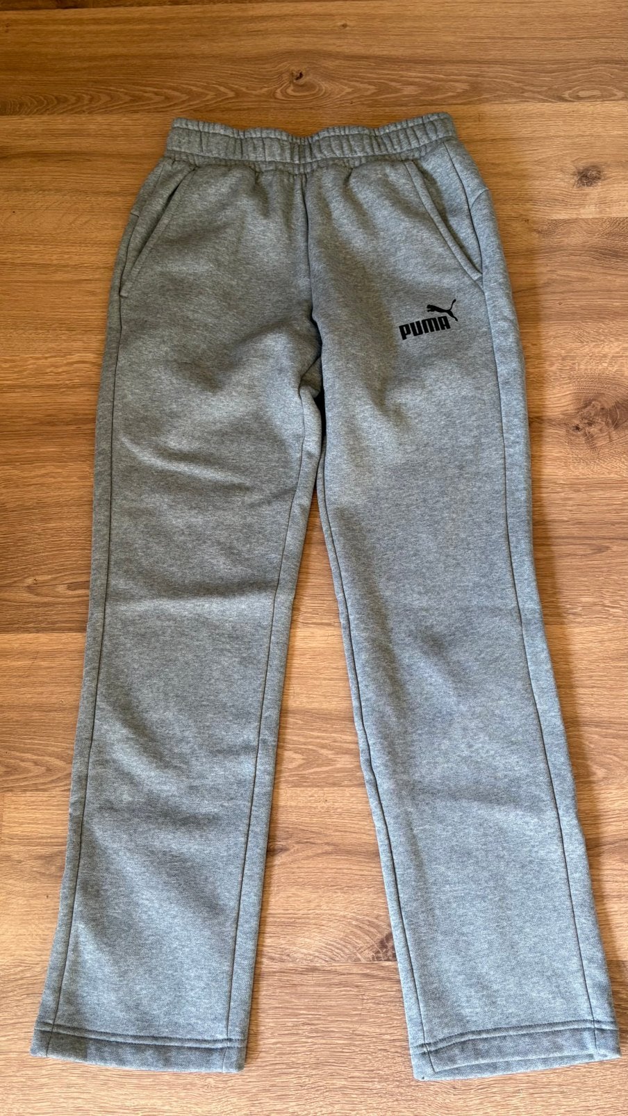 Puma broek mt S, Overige typen, Nieuw, Ophalen of Verzenden, Grijs