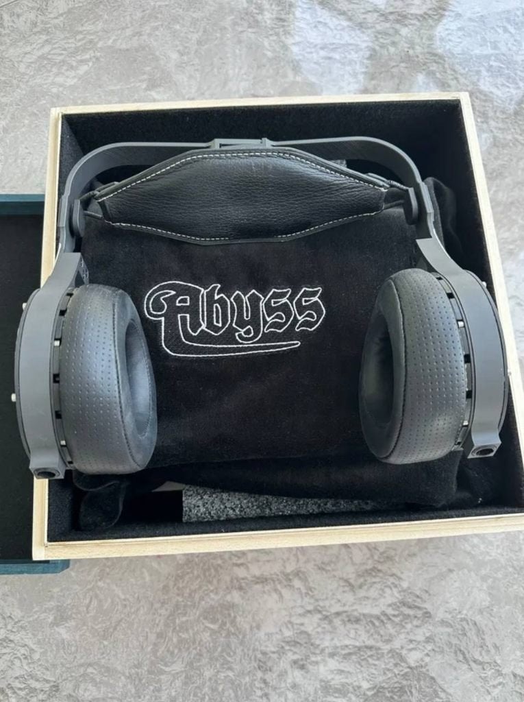 Abyss AB-1266 Phi TC 1266, TV, Hi-fi & Vidéo, Casques audio, Autres marques, Surround, Autres couleurs, Comme neuf