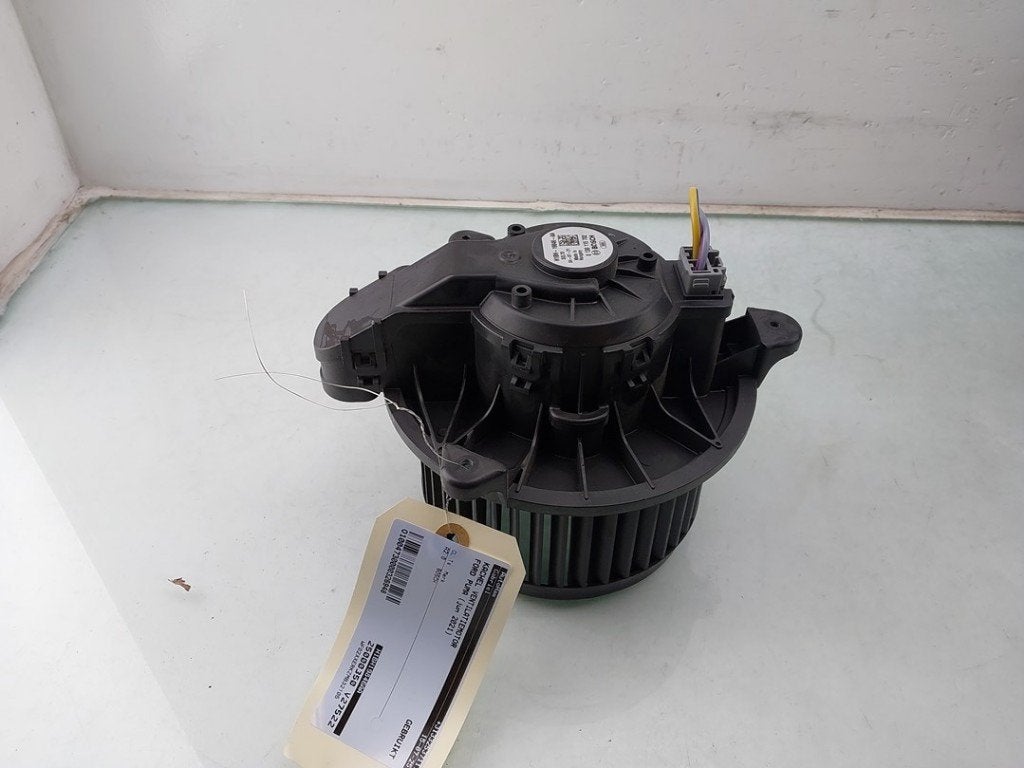 VENTILATEUR RADIATEUR MOTEUR Puma (|2067889|H1BH19846AA|), Utilisé, Ford