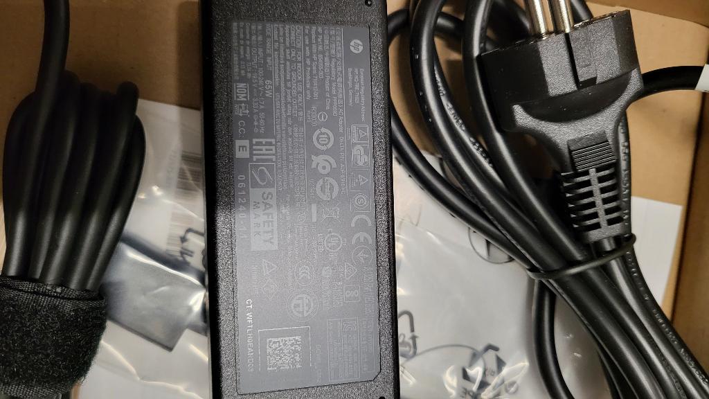 CHARGEUR HP 65W h6y89aa#abb NEUF, Informatique & Logiciels, Chargeurs d'ordinateur portable, Enlèvement