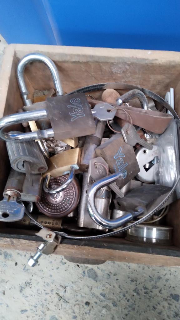 cadenas et serrures, Enlèvement