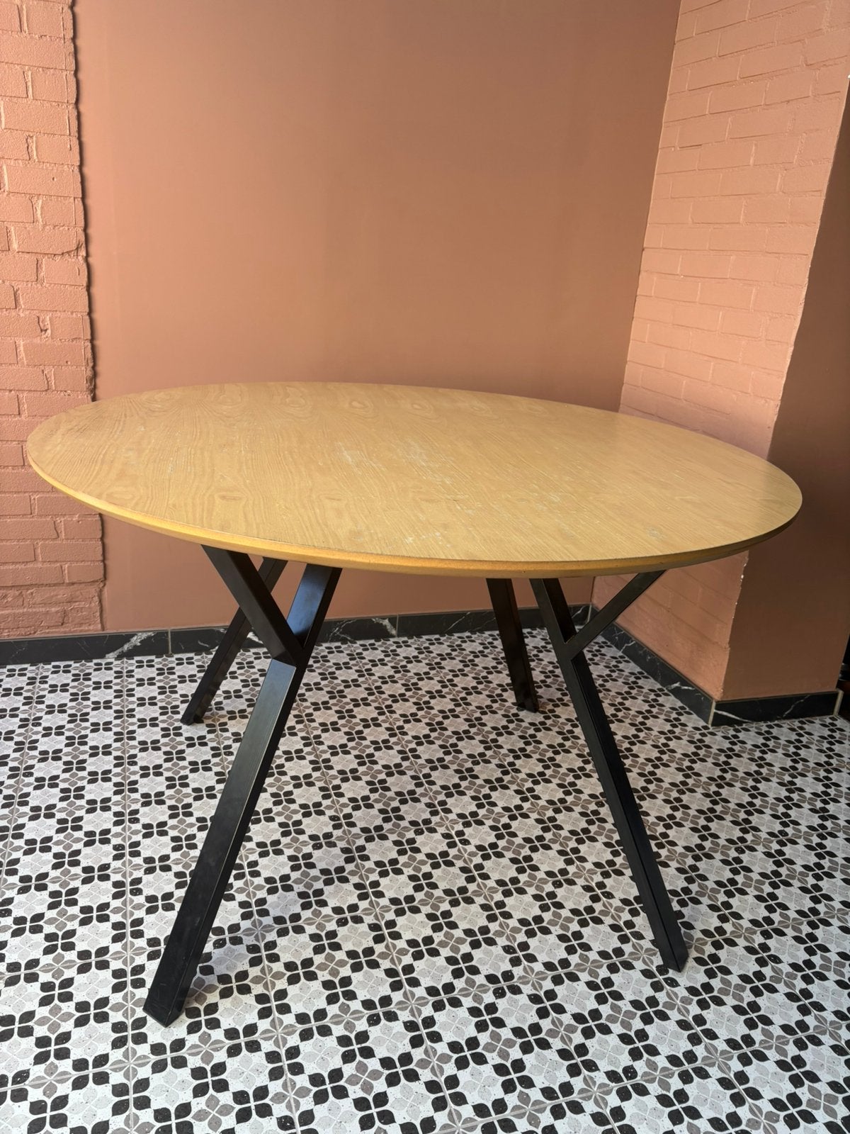 Ronde eettafel hout 120cm, Huis en Inrichting, Tafels | Eettafels, Ophalen, Gebruikt, 50 tot 100 cm, 100 tot 150 cm