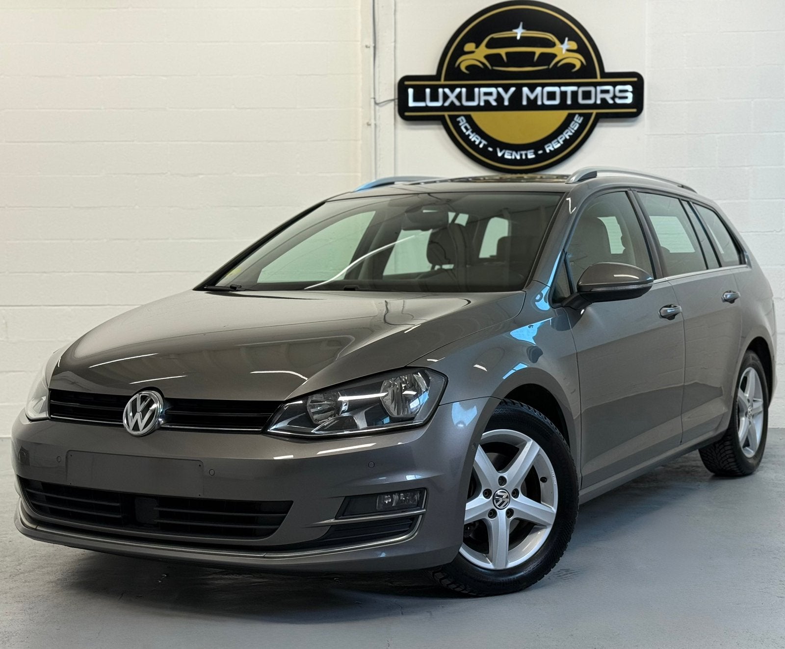 VW GOLF 7 BREAK 2015 HIGHLINE 16 TDI 1E EIGENAAR BOEK, Auto's, Voorwielaandrijving, Zwart, 4 cilinders, 1600 cc