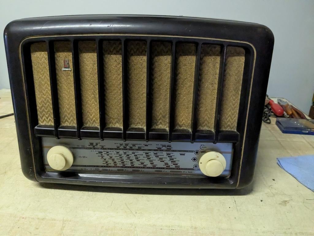 Oude radio ' Aristona', Ophalen, Radio