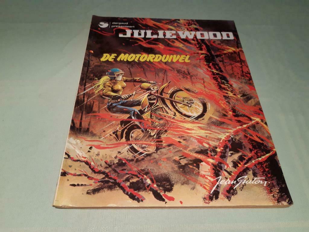 Julie Wood.5.De motorduivel., Boeken, Stripverhalen, Eén stripboek, Ophalen of Verzenden, Gelezen
