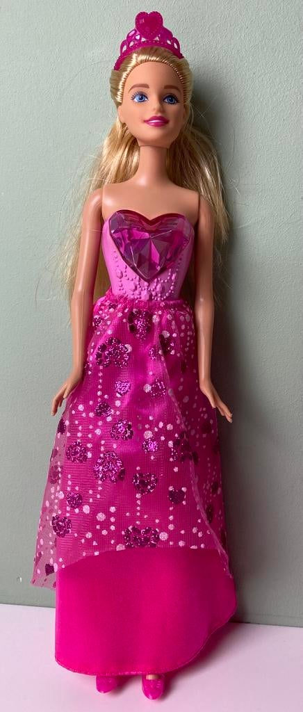 Barbiepoppen type prinses, Kinderen en Baby's, Ophalen of Verzenden, Zo goed als nieuw