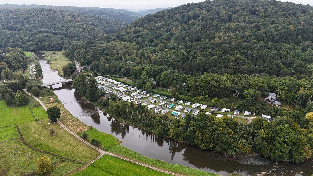 Jaarplaats voor stacaravan - Caravanage La Côte d'Aise, Vakantie, Campings, Recreatiepark, Aan meer of rivier, In bergen of heuvels