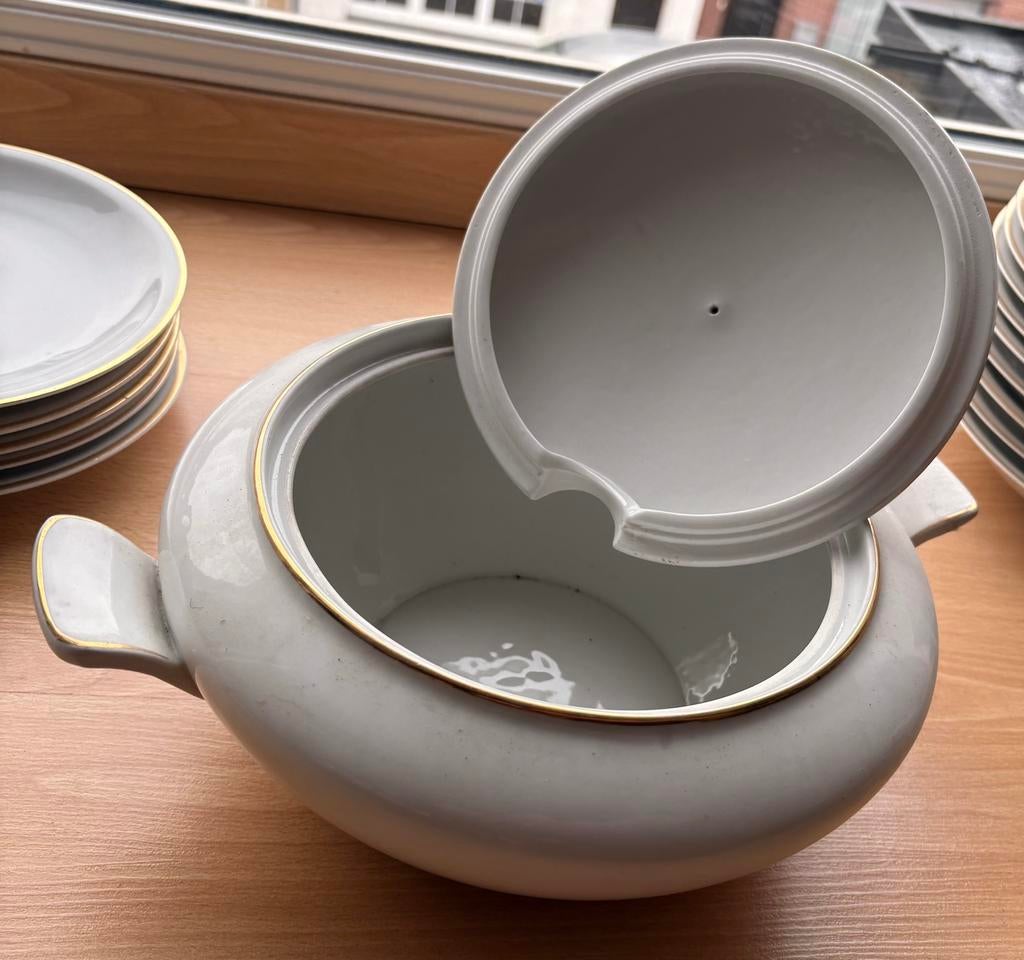 Servies met gouden randje, Ophalen of Verzenden
