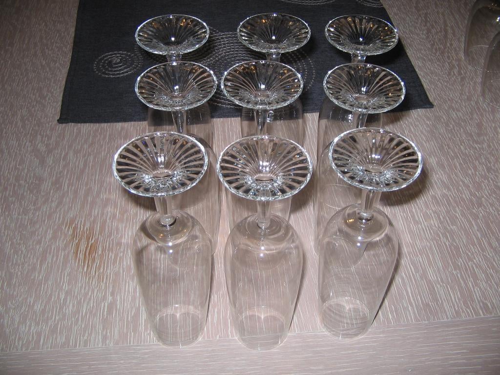 Wijnen en Cava glazen, Ophalen, Zo goed als nieuw