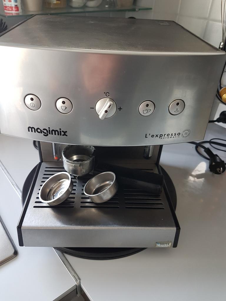 Magimix l'expresso automatique, Enlèvement, Comme neuf
