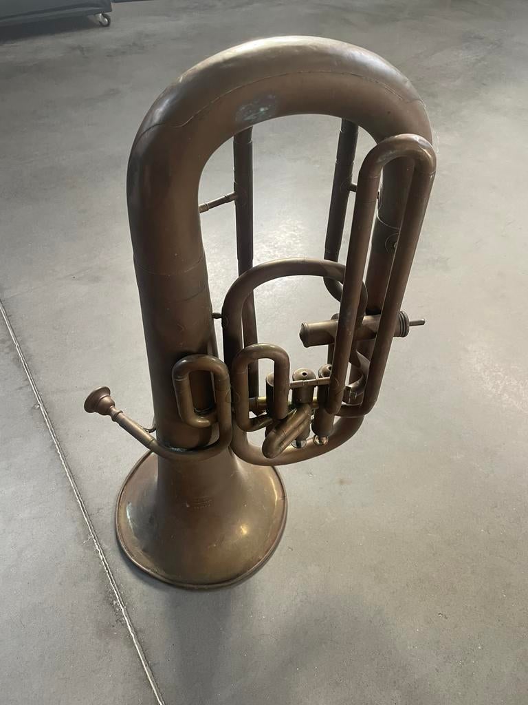 Tuba voor opmaak of decoratie, Ophalen, Gebruikt