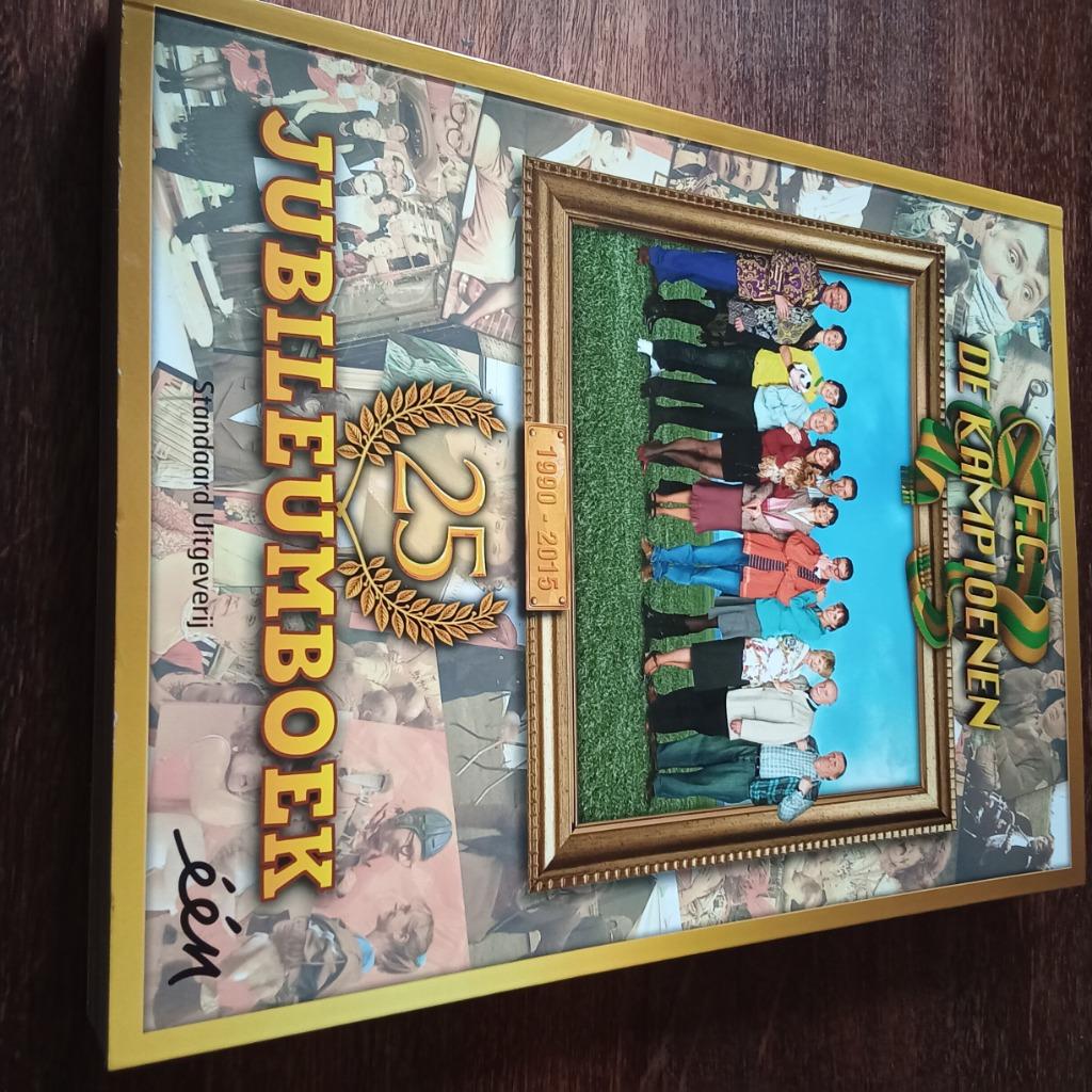 Fc de kampioenen jubileumboek, Eén stripboek, Ophalen of Verzenden, Zo goed als nieuw