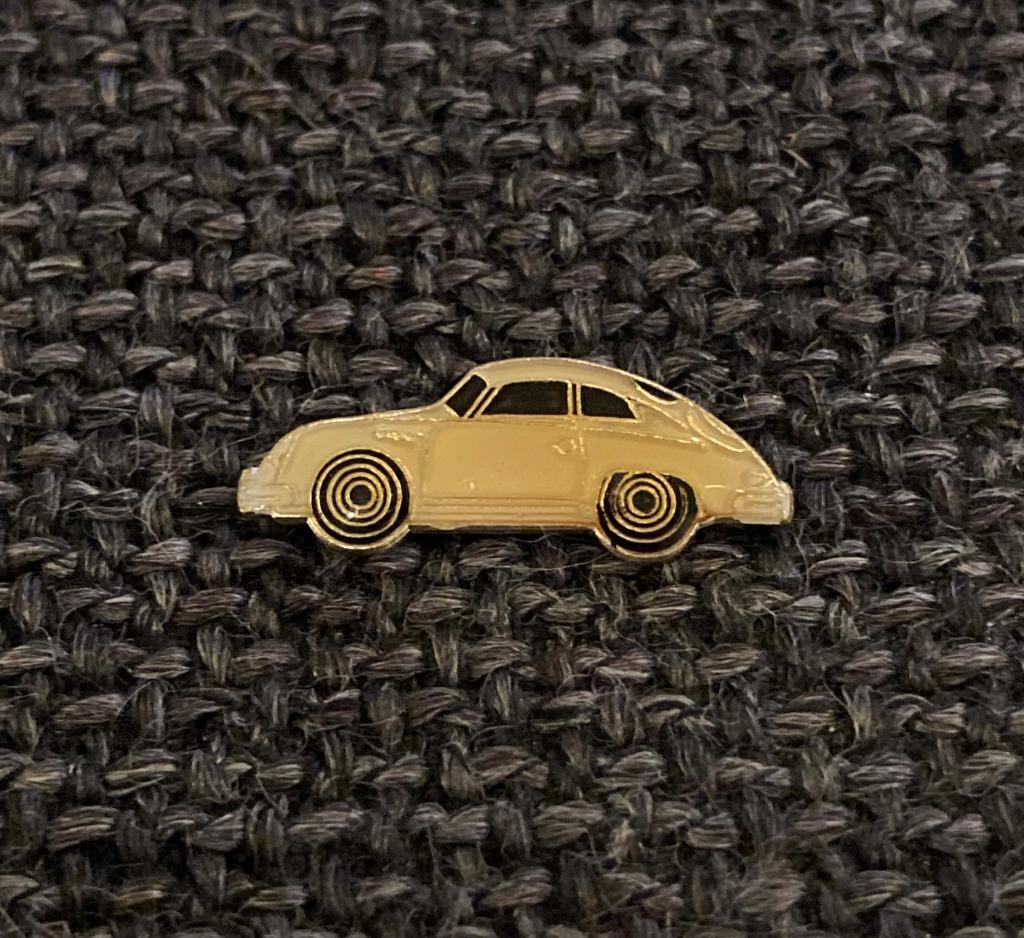 PIN - AUTO - CAR - VOITURE - PORSCHE, Envoi, Utilisé, Transport, Insigne ou Pin's