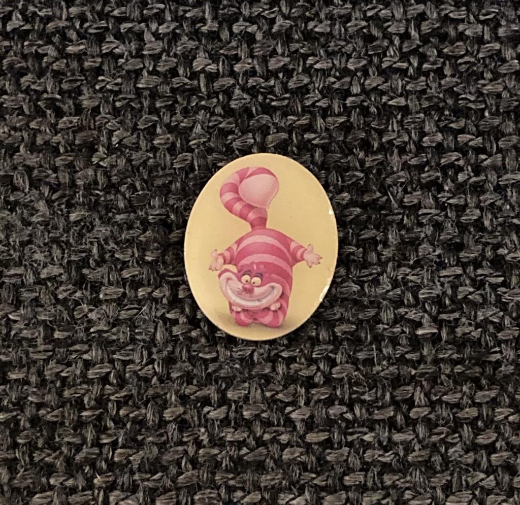 PIN - DISNEY - CHESHIRE CAT - ALICE IN WONDERLAND, Verzenden, Zo goed als nieuw, Figuurtje, Speldje of Pin